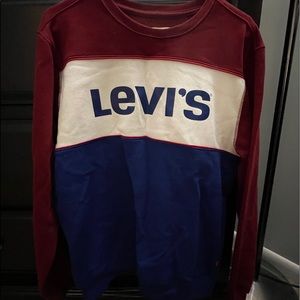 Levi’s crew neck